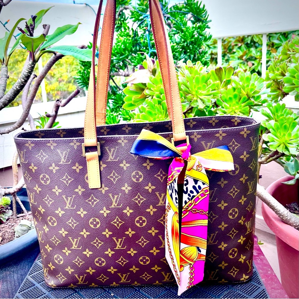 Gorgeous 😍 Authentic Louis Vuitton Monogram Luco Tote/Shouler Bag DISCONTINUED